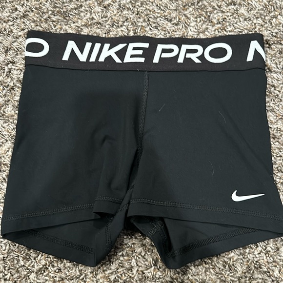 Nike Pants - Female Nike Pros